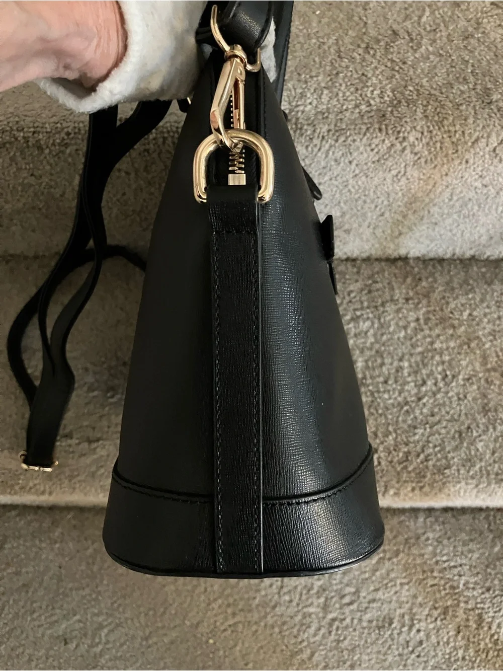 BEAUTIFUL CONDITION!DOONEY & BOURKE SAFFIANO LEATHER DOMED ZIP SATCHEL CROSSBODY